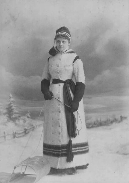 File:Qymish woman in 2263.jpg